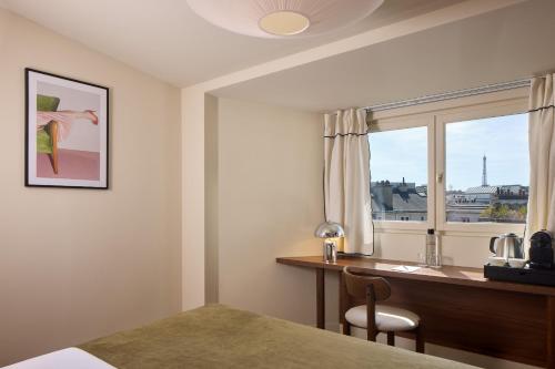 room detail thumbnail 1
