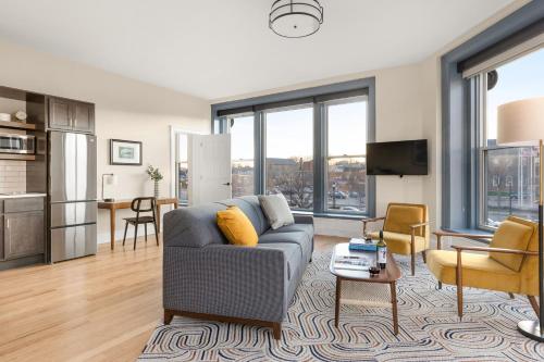 The Courier Hotel - image 10