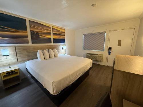 Days Inn by Wyndham Victorville/Hesperia I-15 & Palmdale Rd in Victorville