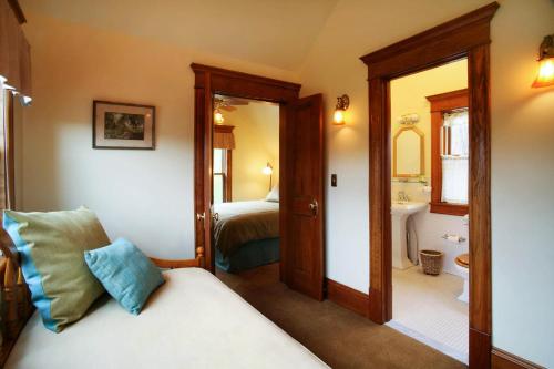 Breezy Hill Inn in 弗萊施曼斯