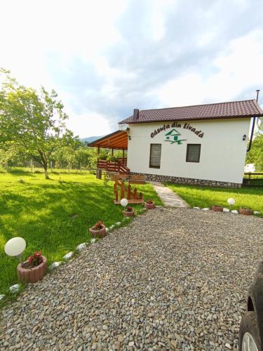 Căsuța din Livadă Schiulesti (Casuta din Livada Schiulesti) in Salnic Prahova