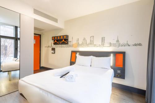 easyHotel Birmingham, Birmingham (photo 10)
