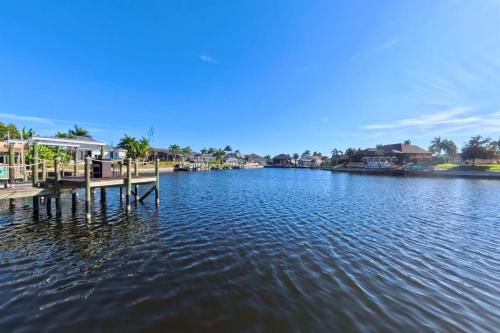 VRCC Villa Alba - waterfront villa with boat dock - image 3