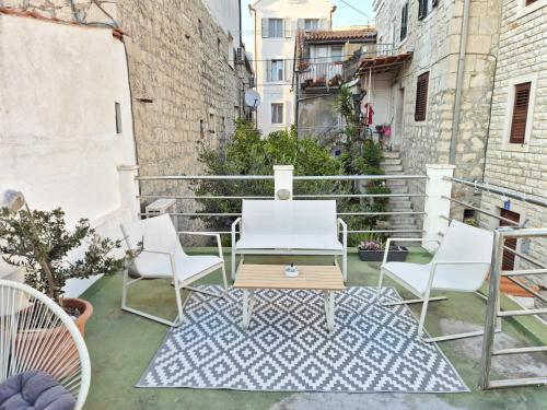 Twin Love Apartment 4