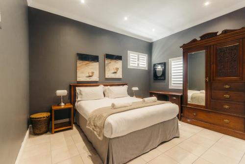 Millwood Apartment - image 12