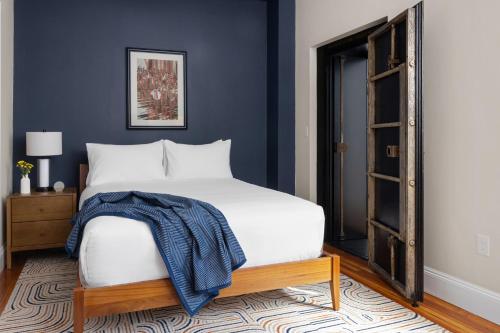 The Courier Hotel - image 13