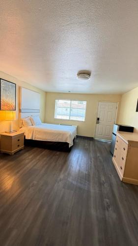 Citrus Inn & Suites