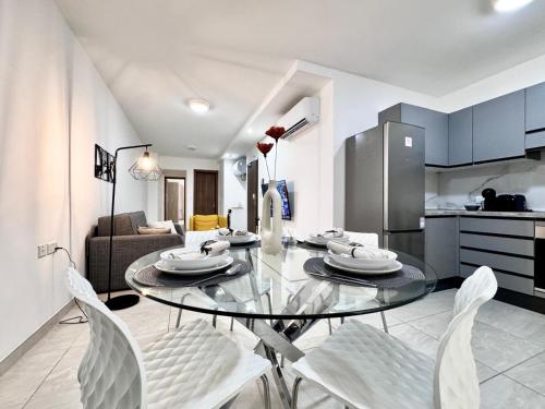 Modern Retreat in the heart of St Julians 1