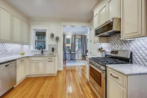 Stylish Boston Renovation Near T in Jamaica Plain