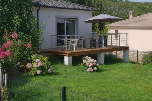 Entire house 6 guests Mountain view in Luri ciems