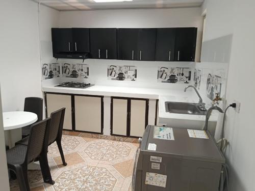 Kitchen, Apartamento en pereira, cerca a la circulvalar in Villavicencio