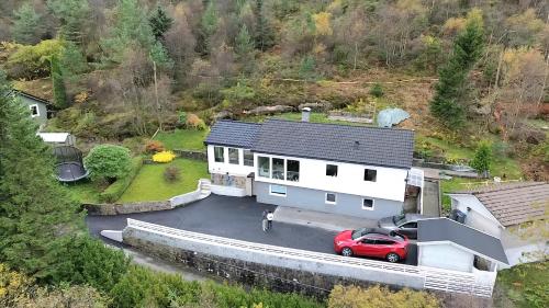 Fjordclaw SNM- adjoining the Bergen city & Nature, Free parking – khách sạn tại Olsvik