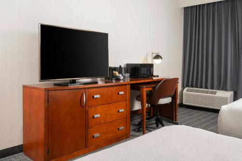 Courtyard by Marriott Albuquerque Airport - image 39