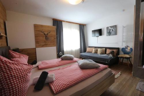 Farmhouse- Bed and Breakfast Kösslergut (Farmhouse- Bed and Breakfast Kosslergut) in Zederhauza
