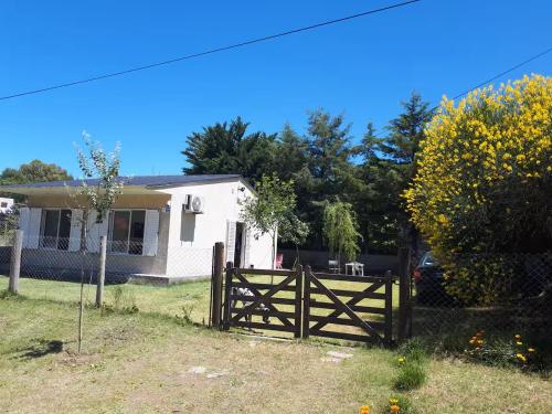 CHALET PARA 6 a 7 PERSONAS MONTE HERMOSO