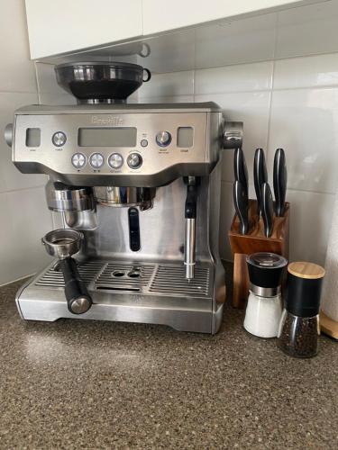 Facilities, Rose Cottage - Espresso & Charm - 2 Bedroom Home in South Dunedin
