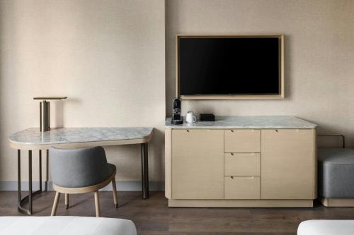 Newly Renovated Superior Queen Room - High Floor