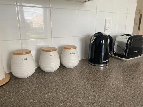 Facilities, Rose Cottage - Espresso & Charm - 2 Bedroom Home in South Dunedin