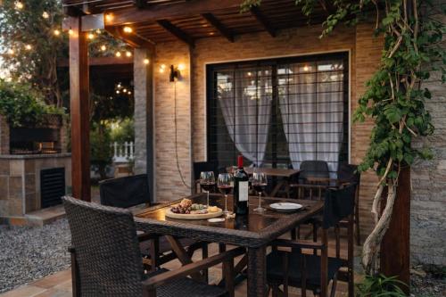 Casa completa con parrilla , cerca de la playa y Plaza de toros