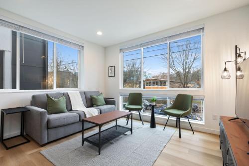 154 - City Retreat Close to Lightrail | 2BR – khách sạn tại Rainier Valley