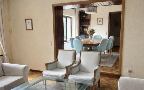 Los Cedros, gran chalet con piscina en Navacerrada in นาวาเซอร์ราดา