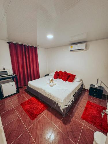 Buku Red Room