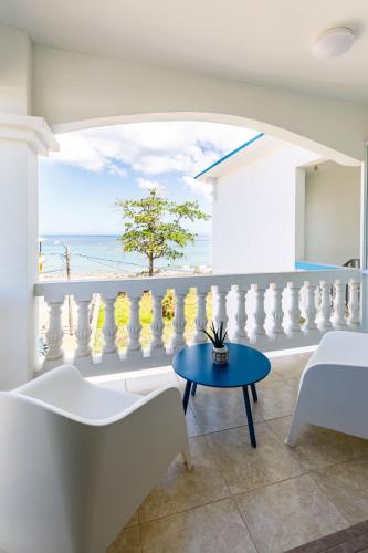 Playa Cañones View - 2 bedroom suite with breathtaking ocean views (Playa Canones View - 2 bedroom suite with breathtaking ocean views) in Aguada