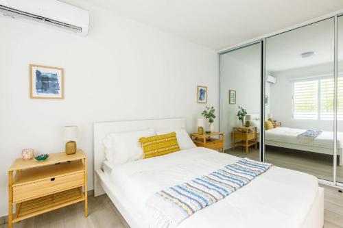 Culebrina Suite - Stunning 1 bedroom Suite steps from the beach in Aguada