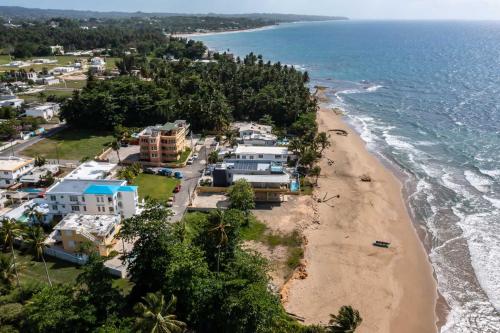 Culebrina Suite - Stunning 1 bedroom Suite steps from the beach in Aguada
