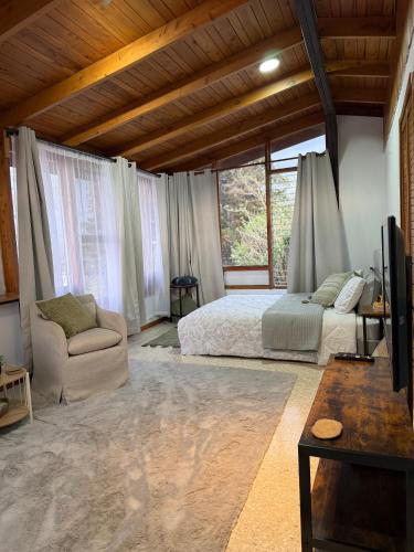 Fully Equipped Cozy Room in Escazu in San Antonio
