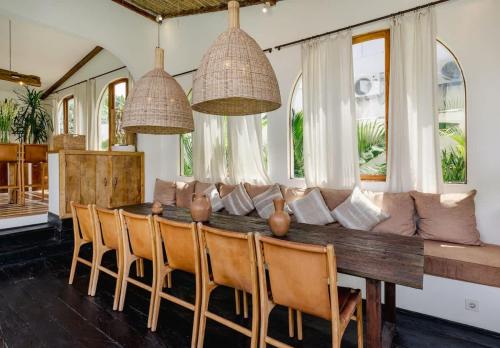 Elegant 4BR Pool Villa Families & Groups - image 3