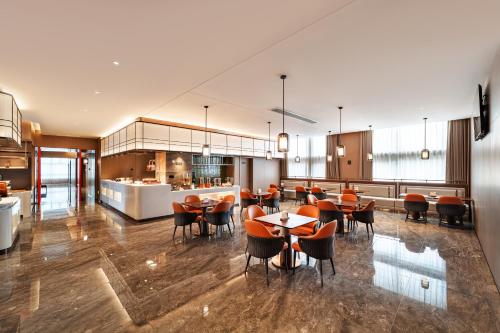 Restaurant, MEHOOD LESTIE Hotel（Xi'an GLP I-Park, Epang Palace South Metro Station Branch） in City West