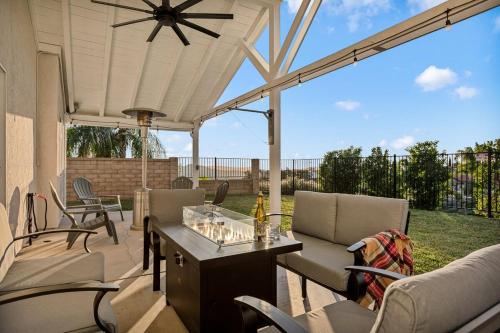 Hilltop Lux in Highland (CA)