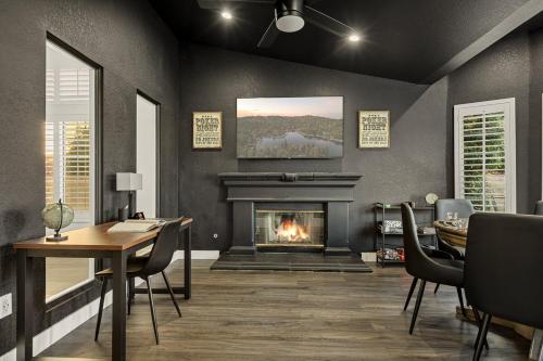 Fritidsfaciliteter, Hilltop Lux in Highland (CA)