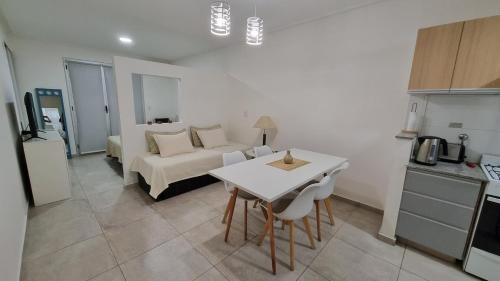 Moderno y cómodo departamento céntrico con cochera