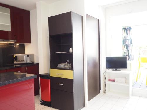 Appartement avec piscine parking - 4 pers. - FR-1-874-30 - image 4