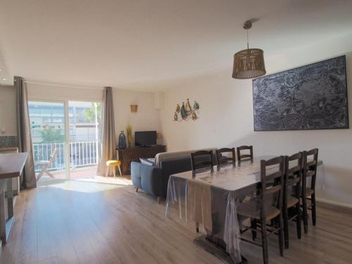 Appartement avec clim et parking - 6 pers. à deux pas de la plage - FR-1-874-17