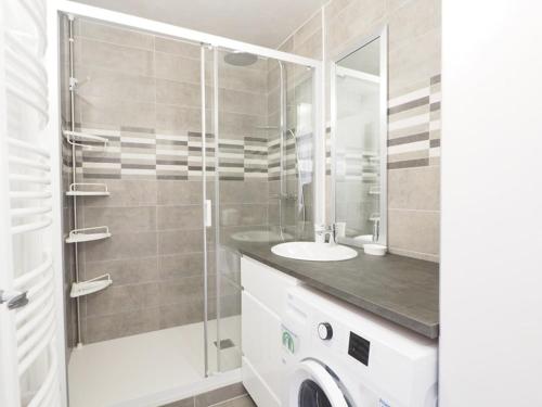 Appartement avec clim et parking - 6 pers. à deux pas de la plage - FR-1-874-17 - image 3