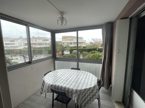 Appartement rénové avec parking - 7 pers. - FR-1-874-49 - image 4