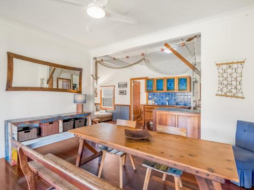 Lennox Beach Shack Classic Coastal Stay Near the Beach in Lennox Head