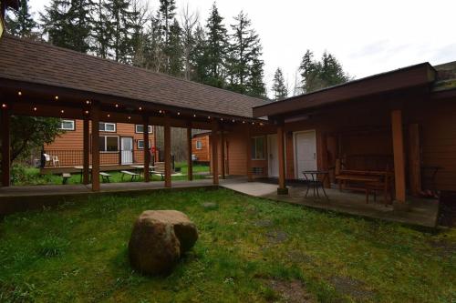 Nisqually Lodge in Ashford (WA)