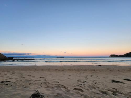 Saltwater Daze - Hosted in Sunshine Bay