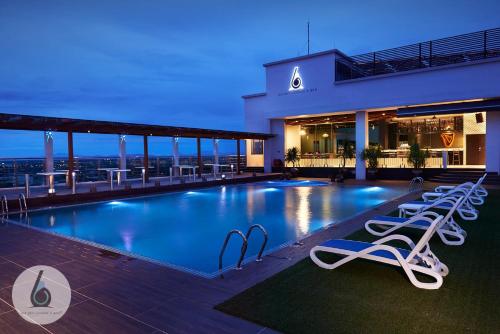 Swimmingpool, PUREST HOTEL Sungai Petani in Sungai Petani