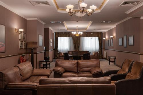 パブ/ラウンジ, グランド　ティエン　シャン　ホテル (Grand Tien Shan Hotel) in アルマティ
