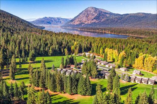 Klone Peak Condo at Kahler Mountain Club