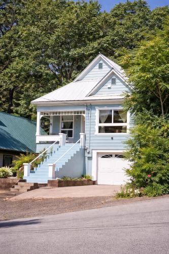 Dunsmuir Getaway in Dunsmuir