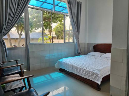 khách sạn Mya — other in 444 Phạm Hùng 3, Ấp An Hòa (2) Vietnam, 810000