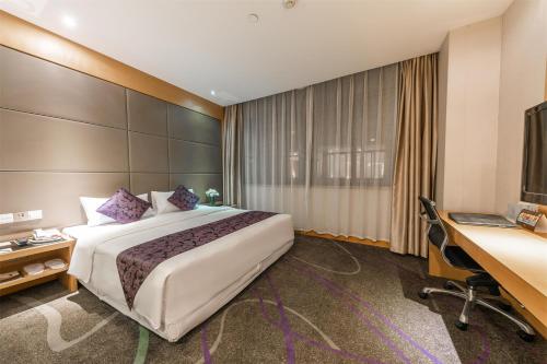 1 queen bed