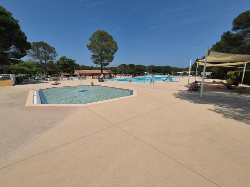 Mobil home 4 personnes - Frejus - Dans grand domaine in Le Bonfin