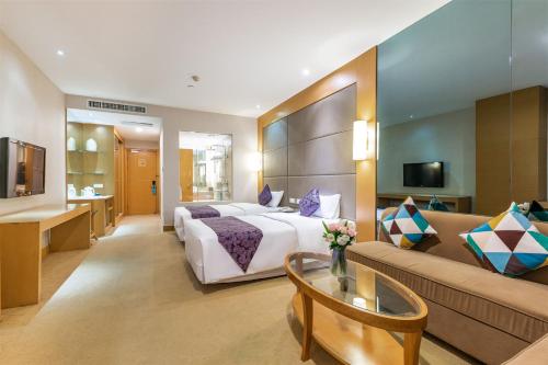room detail thumbnail 1
